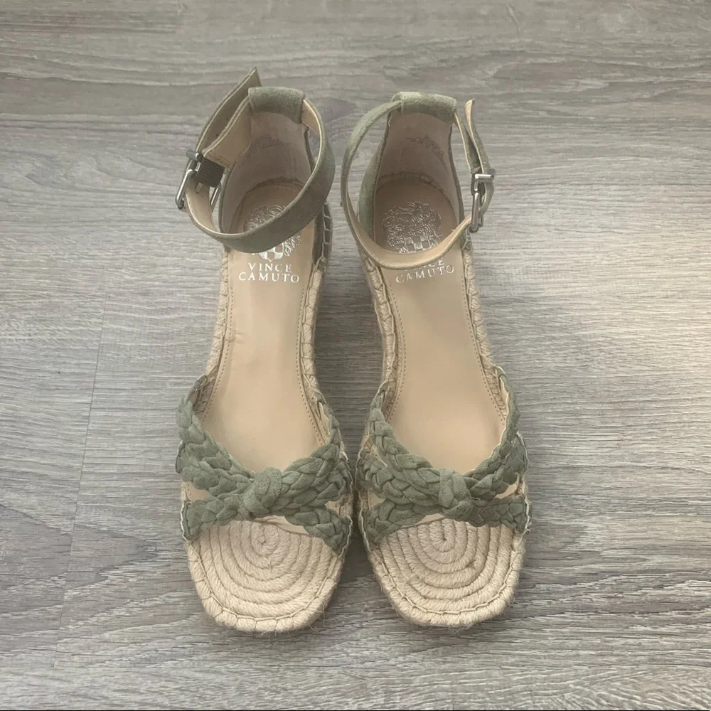 Vince Camuto nwot one